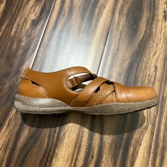 CLARKS Clarks Women's Ashland Spin Q Slip-On Loafer - Picture 3 of 6